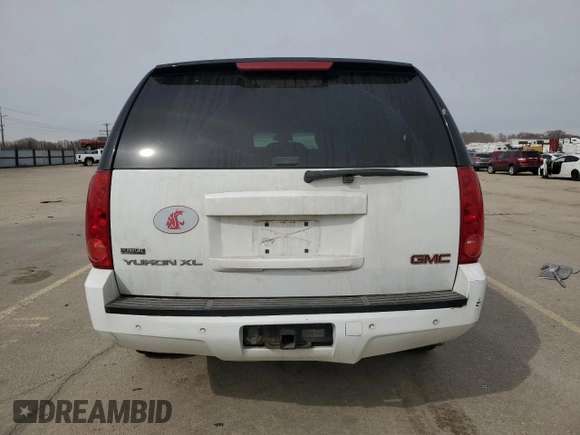 2008 GMC Yukon XL SLT 4SB z VIN 1GKFK163X8J136626, wystawiony jako Copart lot #47991995 z przebiegiem 207 902 mil mil oraz Szkoda całkowita • Salvage title. Historia ofert i sprzedaży dostępna na DreamBid. Obrazek 6.