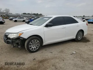 2014 Toyota Camry L with VIN 4T1BF1FKXEU462292, listed as a Copart auction lot 44062445 with 172,634 mi miles and Salvage Title. Bid and sale history available at carsss.com. Image 1.