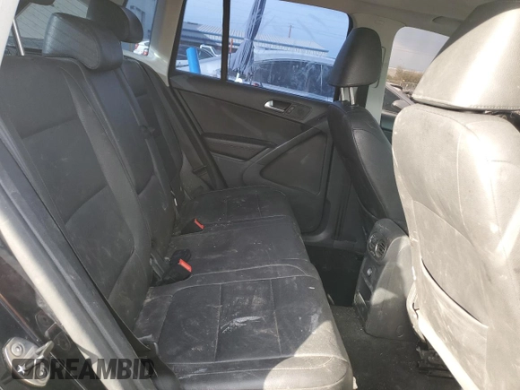 2010 Volkswagen Tiguan Wolfsburg Edition with VIN WVGAV7AX5AW002900, listed as a Copart auction lot 86214514 with 153,645 mi miles and Salvage title. Bid and sale history available at DreamBid. Image 10.