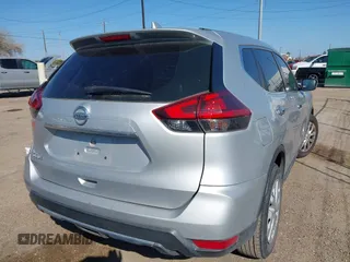2018 Nissan Rogue S with VIN 5N1AT2MT1JC830557, listed as a IAAI auction lot 41470848 with 87,778 mi miles. Bid and sale history available at carsss.com. Image 4.