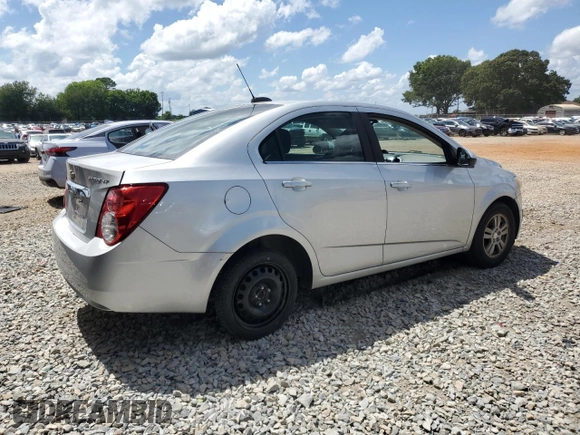 2015 Chevrolet Sonic LT with VIN 1G1JC5SH3F4178085, listed as a Copart auction lot 61368025 with 136,457 mi miles and Clean title. Bid and sale history available at DreamBid. Image 3.