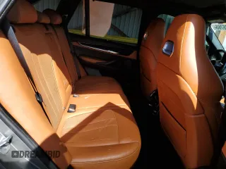 2017 BMW X5 M z VIN 5YMKT6C50H0U39034, wystawiony jako Copart lot #48776765 z przebiegiem 95 891 mil mil oraz Szkody całkowita. Historia ofert i sprzedaży dostępna na DreamBid. Obrazek 12.