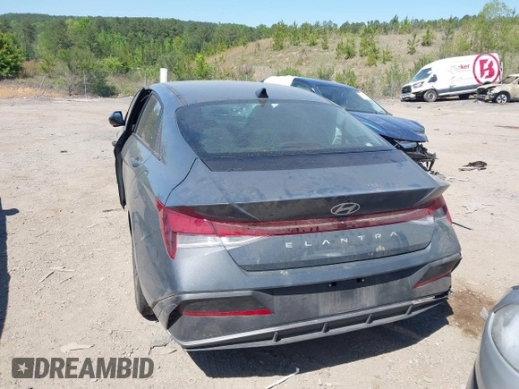 2024 Hyundai Elantra SEL z VIN KMHLM4DG4RU651049, wystawiony jako IAAI lot #42040179 z przebiegiem 37 852 mil mil oraz . Historia ofert i sprzedaży dostępna na DreamBid. Obrazek 16.