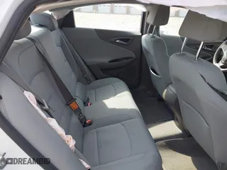 2020 Chevrolet Malibu LS with VIN 1G1ZC5ST9LF157751, listed as a IAAI auction lot 41801781 with 31,985 mi miles. Bid and sale history available at carsss.com. Image 8.