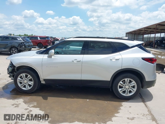 2019 Chevrolet Blazer z VIN 3GNKBBRA3KS698858, wystawiony jako IAAI lot #42270478 z przebiegiem 99 461 mil mil oraz . Historia ofert i sprzedaży dostępna na DreamBid. Obrazek 15.
