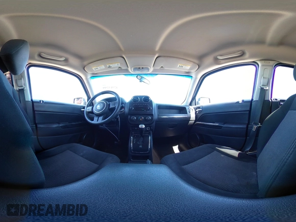 2014 Jeep Patriot Altitude z VIN 1C4NJPBA7ED881104, wystawiony jako IAAI lot #42313299 z przebiegiem 182 507 mil mil oraz . Historia ofert i sprzedaży dostępna na DreamBid. Obrazek 18.
