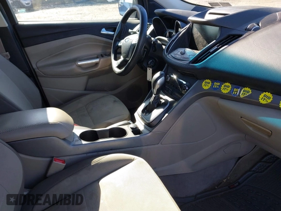 2014 Ford Escape SE with VIN 1FMCU0GXXEUB37821, listed as a IAAI auction lot 41853052 with 197,773 mi miles. Bid and sale history available at carsss.com. Image 5.