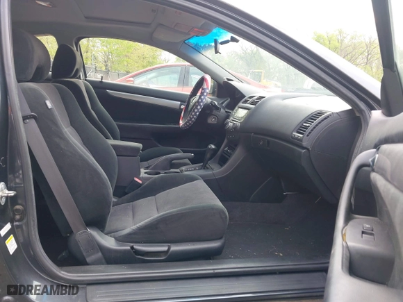 2005 Honda Accord Cpe LX V6 SE with VIN 1HGCM82425A015974, listed as a IAAI auction lot 42051702 with 205,286 mi miles. Bid and sale history available at carsss.com. Image 5.