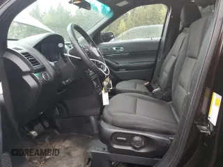 2016 Ford Police Interceptor Utility z VIN 1FM5K8AR3GGC26610, wystawiony jako Copart lot #72047714 z przebiegiem 67 551 mil mil oraz Nie do naprawy • Non repairable. Historia ofert i sprzedaży dostępna na DreamBid. Obrazek 7.