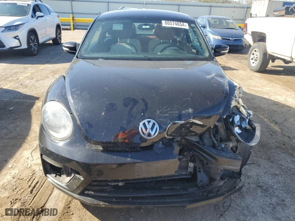 2017 Volkswagen Beetle 1.8T Fleet with VIN 3VWF17AT8HM625003, listed as a Copart auction lot 80574654 with 88,467 mi miles and Salvage Title. Bid and sale history available at carsss.com. Image 5.