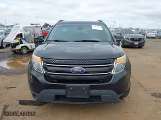 2014 Ford Explorer Limited with VIN 1FM5K8F8XEGB63289, listed as a IAAI auction lot 41848462 with 227,167 mi miles. Bid and sale history available at carsss.com. Image 6.
