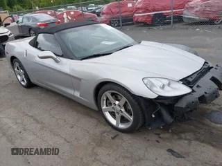2005 Chevrolet Corvette with VIN 1G1YY34UX55125083, listed as a IAAI auction lot 42276103 with 29,167 mi miles and . Bid and sale history available at DreamBid. Image 1.