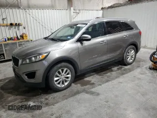 2016 Kia Sorento LX with VIN 5XYPG4A32GG036478, listed as a Copart auction lot 55138305 with 137,940 mi miles and Clean Title. Bid and sale history available at carsss.com. Image 1.