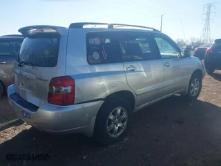 2006 Toyota Highlander w/3rd Row with VIN JTEEP21A660152471, listed as a IAAI auction lot 41813846 with 336,713 mi miles. Bid and sale history available at carsss.com. Image 4.