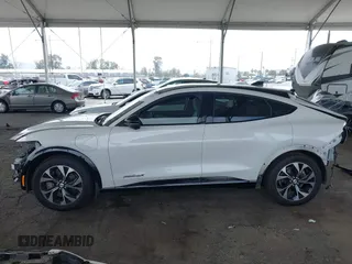 2021 Ford Mustang Mach-E Premium с VIN 3FMTK3SU6MMA27937, выставлен на аукционе IAAI как лот 42033076 с пробегом 90 743 миль миль и . История ставок и продаж доступна на DreamBid. Изображение 15.