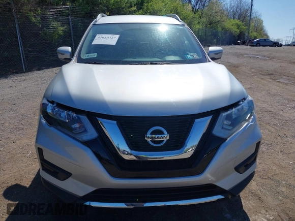 2017 Nissan Rogue SV with VIN KNMAT2MV4HP543271, listed as a IAAI auction lot 42059327 with 157,994 mi miles. Bid and sale history available at carsss.com. Image 13.