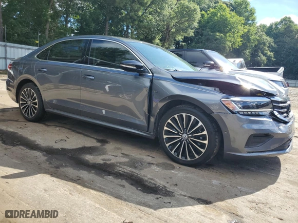 2022 Volkswagen Passat 2.0T Limited Edition with VIN 1VWBA7A32NC005890, listed as a Copart auction lot 62408474 with 51,198 mi miles and Salvage Title. Bid and sale history available at carsss.com. Image 4.