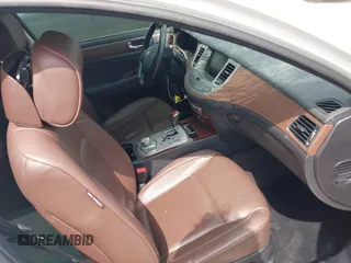 2009 Hyundai Genesis with VIN KMHGC46E39U034001, listed as a IAAI auction lot 42111636 with 116,358 mi miles and . Bid and sale history available at DreamBid. Image 5.