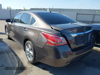 2013 Nissan Altima SV with VIN 1N4AL3APXDN509505, listed as a IAAI auction lot 41967363 with 133,122 mi miles and . Bid and sale history available at carsss.com. Image 3.