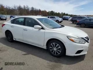 2016 Nissan Altima SV with VIN 1N4AL3AP0GC198652, listed as a Copart auction lot 53582494 with 137,707 mi miles and Clean Title. Bid and sale history available at carsss.com. Image 4.