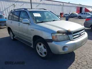 2005 Toyota Highlander z VIN JTEEP21A350115778, wystawiony jako IAAI lot #42216425 z przebiegiem Nie podano mil oraz . Historia ofert i sprzedaży dostępna na DreamBid. Obrazek 1.