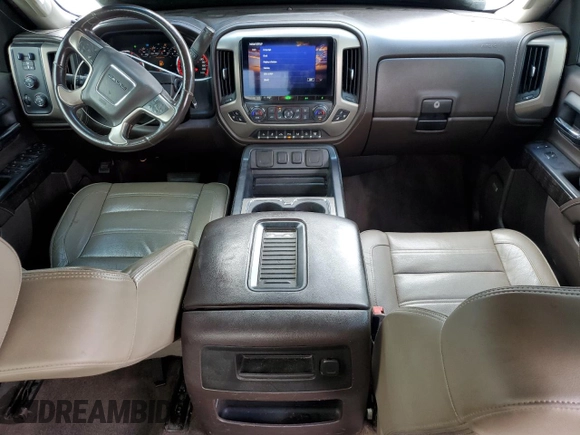 2016 GMC Sierra 2500HD Denali z VIN 1GT12UE84GF272949, wystawiony jako Copart lot #50641015 z przebiegiem 270 501 mil mil oraz Szkoda całkowita • Salvage title. Historia ofert i sprzedaży dostępna na DreamBid. Obrazek 8.