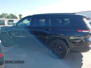 2024 Jeep Grand Cherokee Limited with VIN 1C4RJKBG4R8540492, listed as a IAAI auction lot 42241596 with 33,899 mi miles and . Bid and sale history available at DreamBid. Image 15.
