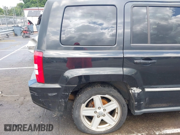 2010 Jeep Patriot Limited with VIN 1J4NF4GBXAD502439, listed as a IAAI auction lot 42265041 with 136,871 mi miles and . Bid and sale history available at DreamBid. Image 13.