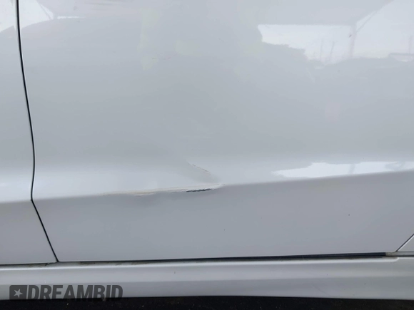 2013 Ford Fusion SE Hybrid z VIN 3FA6P0LU1DR310075, wystawiony jako IAAI lot #42085556 z przebiegiem Nie podano mil oraz . Historia ofert i sprzedaży dostępna na DreamBid. Obrazek 12.