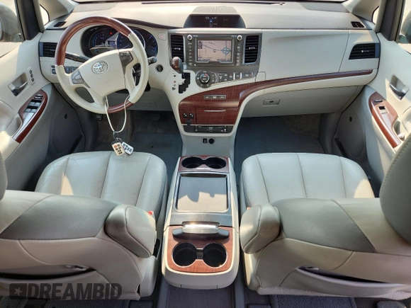 2011 Toyota Sienna XLE with VIN 5TDDK3DC6BS026264, listed as a Copart auction lot 60548865 with 147,516 mi miles and Salvage title. Bid and sale history available at DreamBid. Image 8.