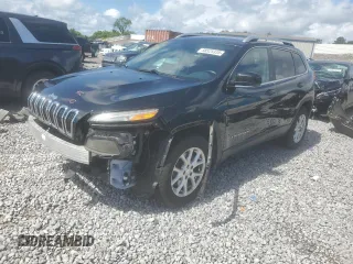 2014 Jeep Cherokee Latitude z VIN 1C4PJMCS5EW252136, wystawiony jako Copart lot #58525335 z przebiegiem 111 193 mil mil oraz Szkoda całkowita • Salvage title. Historia ofert i sprzedaży dostępna na DreamBid. Obrazek 1.