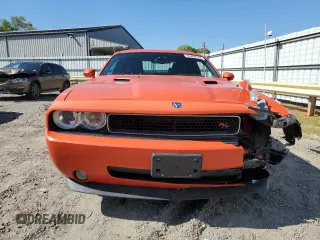 2010 Dodge Challenger R/T Classic z VIN 2B3CJ5DT6AH270246, wystawiony jako Copart lot #53499155 z przebiegiem 69 107 mil mil oraz Szkoda całkowita • Salvage title. Historia ofert i sprzedaży dostępna na DreamBid. Obrazek 5.