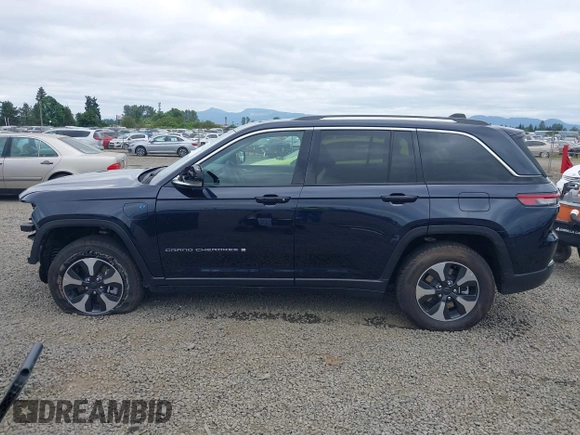 2024 Jeep Grand Cherokee z VIN 1C4RJYB65R8959249, wystawiony jako IAAI lot #42507281 z przebiegiem 26 904 mil mil oraz . Historia ofert i sprzedaży dostępna na DreamBid. Obrazek 15.