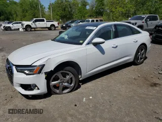 2024 Audi A6 Premium z VIN WAUD3BF27RN037993, wystawiony jako Copart lot #56624705 z przebiegiem 5275 mil mil oraz Szkoda całkowita • Salvage title. Historia ofert i sprzedaży dostępna na DreamBid. Obrazek 1.