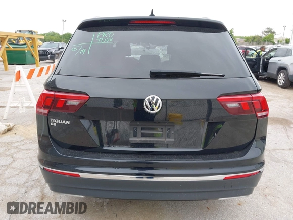 2021 Volkswagen Tiguan SE z VIN 3VV3B7AXXMM101773, wystawiony jako IAAI lot #42358588 z przebiegiem 105 629 mil mil oraz . Historia ofert i sprzedaży dostępna na DreamBid. Obrazek 17.