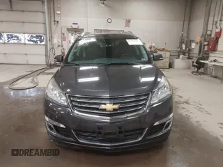 2016 Chevrolet Traverse LT z VIN 1GNKRHKD7GJ205694, wystawiony jako IAAI lot #41292588 z przebiegiem 109 626 mil mil oraz . Historia ofert i sprzedaży dostępna na DreamBid. Obrazek 12.