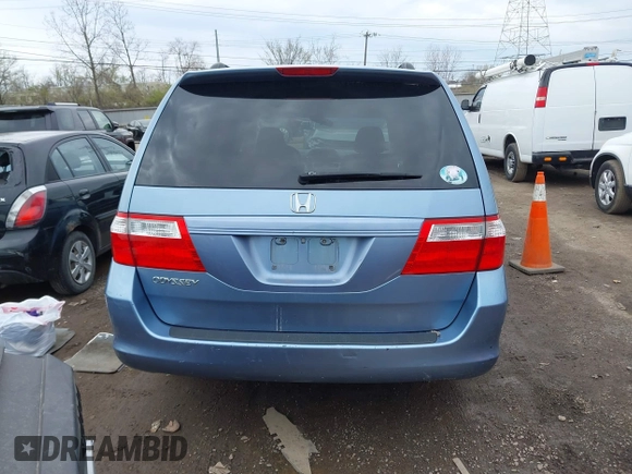 2007 Honda Odyssey EX with VIN 5FNRL38447B067235, listed as a IAAI auction lot 41899502 with 201,798 mi miles. Bid and sale history available at carsss.com. Image 17.