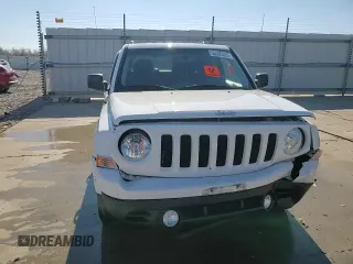 2015 Jeep Patriot High Altitude with VIN 1C4NJRFB5FD169156, listed as a Copart auction lot 50393335 with 122,233 mi miles and Salvage title. Bid and sale history available at DreamBid. Image 14.