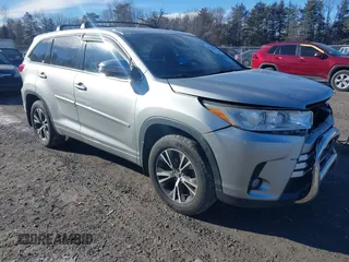 2018 Toyota Highlander LE с VIN 5TDBZRFH4JS884880, выставлен на аукционе IAAI как лот 41222501 с пробегом 65 715 миль миль и . История ставок и продаж доступна на DreamBid. Изображение 1.