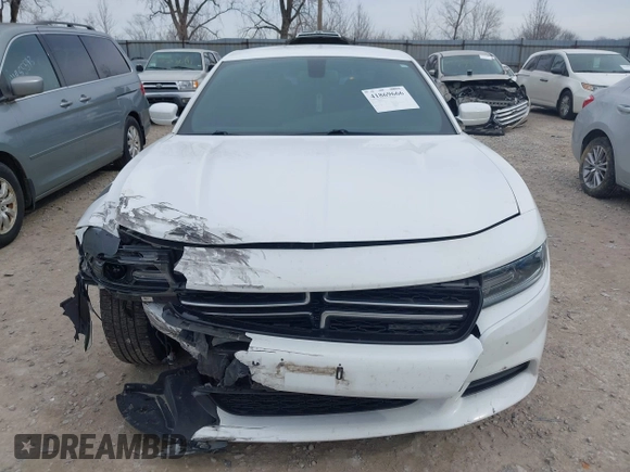 2015 Dodge Charger SE z VIN 2C3CDXBGXFH812015, wystawiony jako IAAI lot #41869666 z przebiegiem 108 823 mil mil oraz . Historia ofert i sprzedaży dostępna na DreamBid. Obrazek 12.