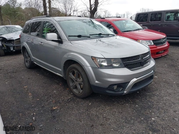 2019 Dodge Journey Crossroad with VIN 3C4PDCGG3KT717912, listed as a IAAI auction lot 41223501 with 90,875 mi miles. Bid and sale history available at carsss.com. Image 1.