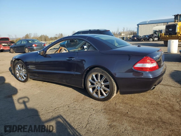 2007 Mercedes-Benz SL 550 z VIN WDBSK71FX7F134907, wystawiony jako Copart lot #51100175 z przebiegiem 133 355 mil mil oraz Szkoda całkowita • Salvage title. Historia ofert i sprzedaży dostępna na DreamBid. Obrazek 2.