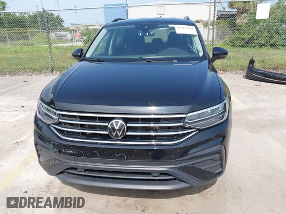 2024 Volkswagen Tiguan S with VIN 3VVRB7AX4RM201384, listed as a IAAI auction lot 42401212 with 11,986 mi miles and . Bid and sale history available at DreamBid. Image 13.