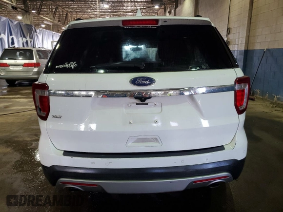 2017 Ford Explorer XLT z VIN 1FM5K7D89HGE38846, wystawiony jako Copart lot #47632665 z przebiegiem 136 169 mil mil oraz Czysty tytuł • Clean title. Historia ofert i sprzedaży dostępna na DreamBid. Obrazek 6.