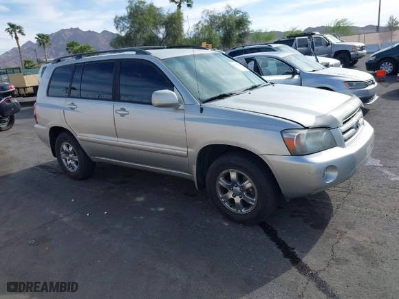 2005 Toyota Highlander with VIN JTEHD21A450038604, listed as a IAAI auction lot 42035075 with 232,282 mi miles. Bid and sale history available at carsss.com. Image 1.