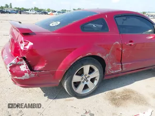 2006 Ford Mustang GT Deluxe с VIN 1ZVFT82H865196619, выставлен на аукционе IAAI как лот 42408724 с пробегом 199 280 миль миль и . История ставок и продаж доступна на DreamBid. Изображение 6.