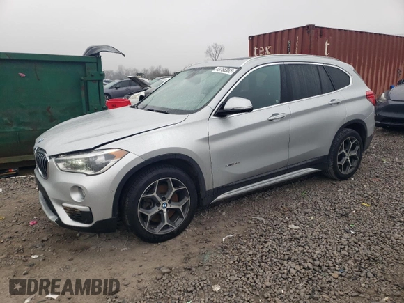 2018 BMW X1 xDrive28i with VIN WBXHT3C36J5F90135, listed as a Copart auction lot 43766955 with 76,530 mi miles and Salvage Title. Bid and sale history available at carsss.com. Image 1.