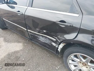 2006 Chrysler 300 Touring z VIN 2C3LA53G36H113174, wystawiony jako IAAI lot #42274652 z przebiegiem 229 422 mil mil oraz . Historia ofert i sprzedaży dostępna na DreamBid. Obrazek 6.