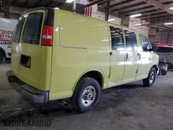 2016 GMC Savana Cargo z VIN 1GTW7AFF3G1904467, wystawiony jako Copart lot #50577005 z przebiegiem 137 186 mil mil oraz Czysty tytuł • Clean title. Historia ofert i sprzedaży dostępna na DreamBid. Obrazek 3.