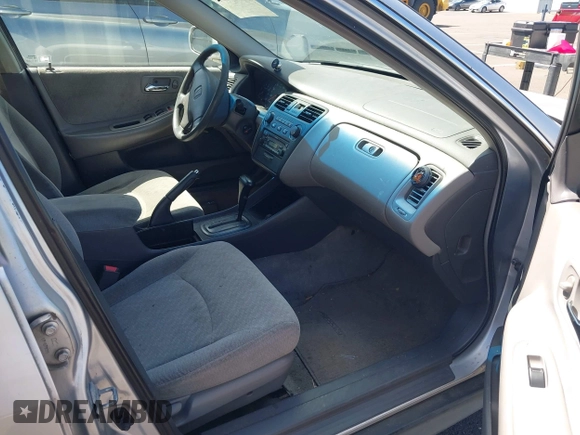 2002 Honda Accord LX with VIN 1HGCG56422A167829, listed as a IAAI auction lot 42401497 with 221,550 mi miles and . Bid and sale history available at DreamBid. Image 5.